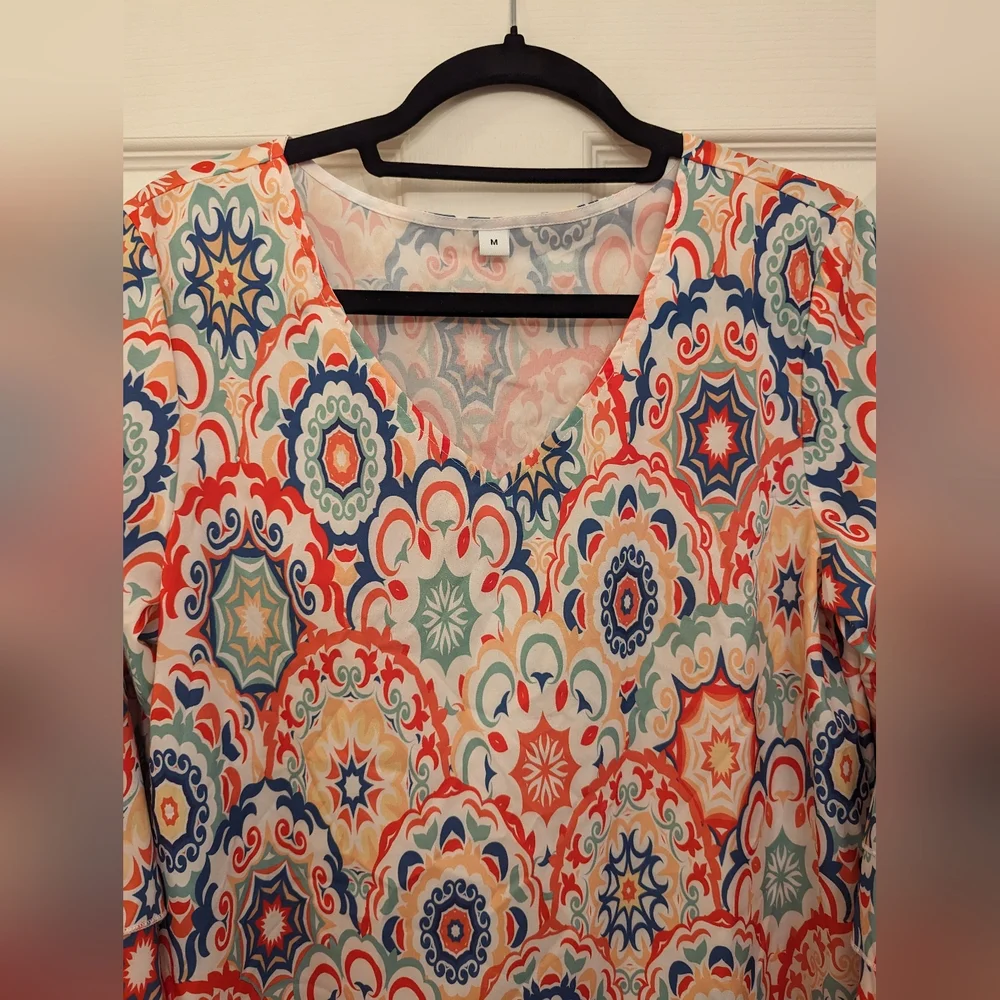 Colorful Red And Blue Short Boho Dress with flare sleeves size medium - Picture 3 of 8